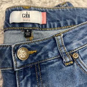 Cabi jeans slim boyfriend size 6 distressed.